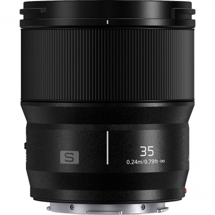 Panasonic Lumix S 35mm f1.8 L-Mount lens