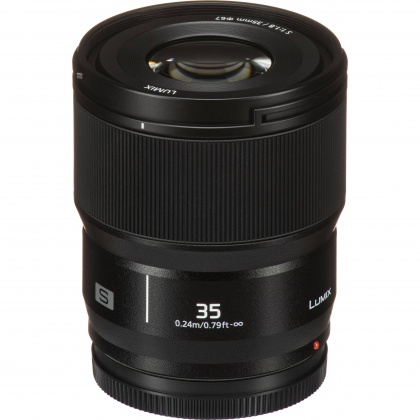 Panasonic Lumix S 35mm f1.8 L-Mount lens