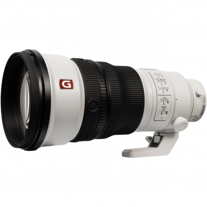 Sony FE 300mm f2.8 G Master OSS lens