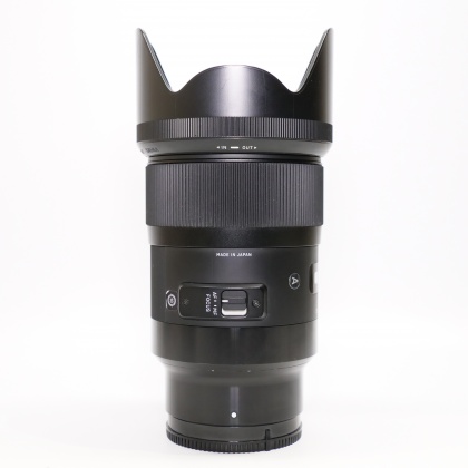 Used Sigma 35mm f1.4 DG Art lens for Sony FE Used Sigma 35mm f1.4 DG Art lens for Sony FE