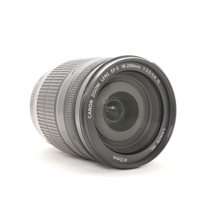 Used Canon EF-S 18-200mm f3.5-5.6 IS lens Used Canon EF-S 18-200mm f3.5-5.6 IS lens