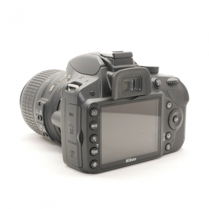 Used Nikon D3200 DLSR with 18-55mm lens