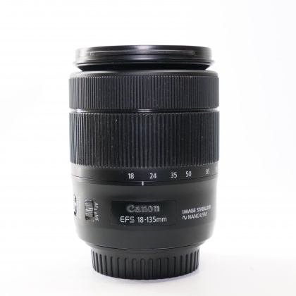 Used Canon EF-S 18-135mm f3.5-5.6 IS USM lens Used Canon EF-S 18-135mm f3.5-5.6 IS USM lens