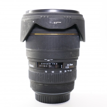 Used Sigma 24-70mm f2.8 DG macro lens for Canon EOS