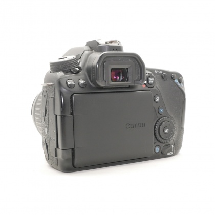 Used Canon EOS 80D DSLR with 18-55mm lens Used Canon EOS 80D DSLR with 18-55mm lens