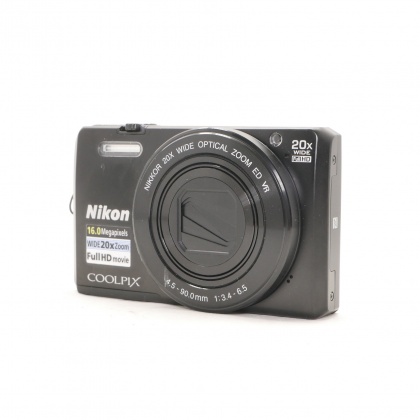 Used Nikon Coolpix S7000 Digital compact camera Used Nikon Coolpix S7000 Digital compact camera