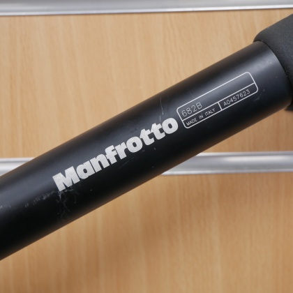Used Manfrotto 682B Pro Self Standing Monopod with Retractable Legs Used Manfrotto 682B Pro Self Standing Monopod with Retractable Legs
