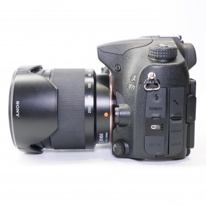 Used Sony Alpha A77 II DSLR with 18-250mm lens Used Sony Alpha A77 II DSLR with 18-250mm lens