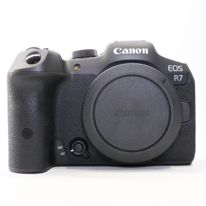 Used Canon EOS R7 Mirrorless camera body Used Canon EOS R7 Mirrorless camera body