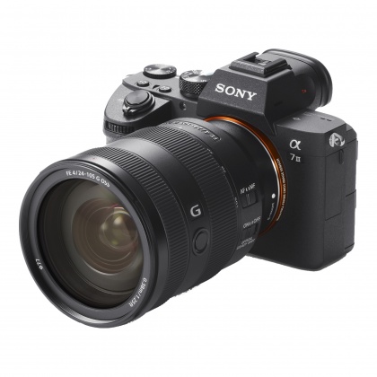 Sony Alpha 7 III Mirrorless Camera with 24-105mm Lens