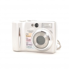 Used Nikon Coolpix 4200 digital compact camera, silver Used Nikon Coolpix 4200 digital compact camera, silver