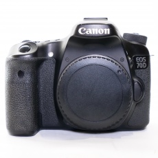 Used Canon EOS 70D DSLR body Used Canon EOS 70D DSLR body